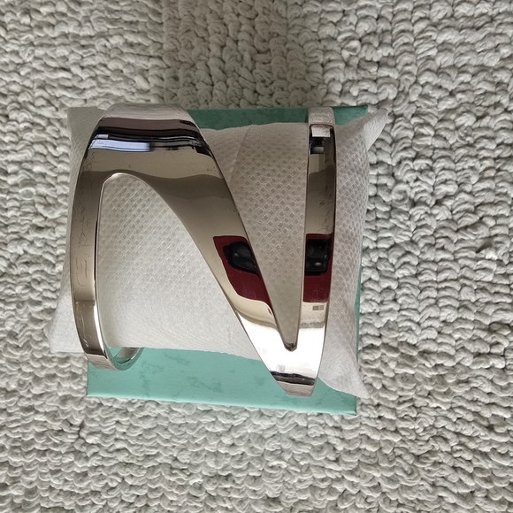 Vince Camuto Jewelry - Vince Camuto Silver Cuff Bracelet